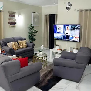 Spacious Luxury 3 Bed In , Kingston Jamaica
