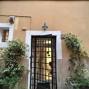 A Casa Dei Romani , Rome Italy