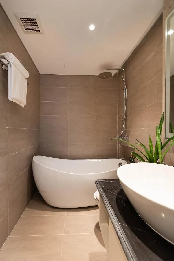 Louis Mo Apartment Da Nang Vietnam